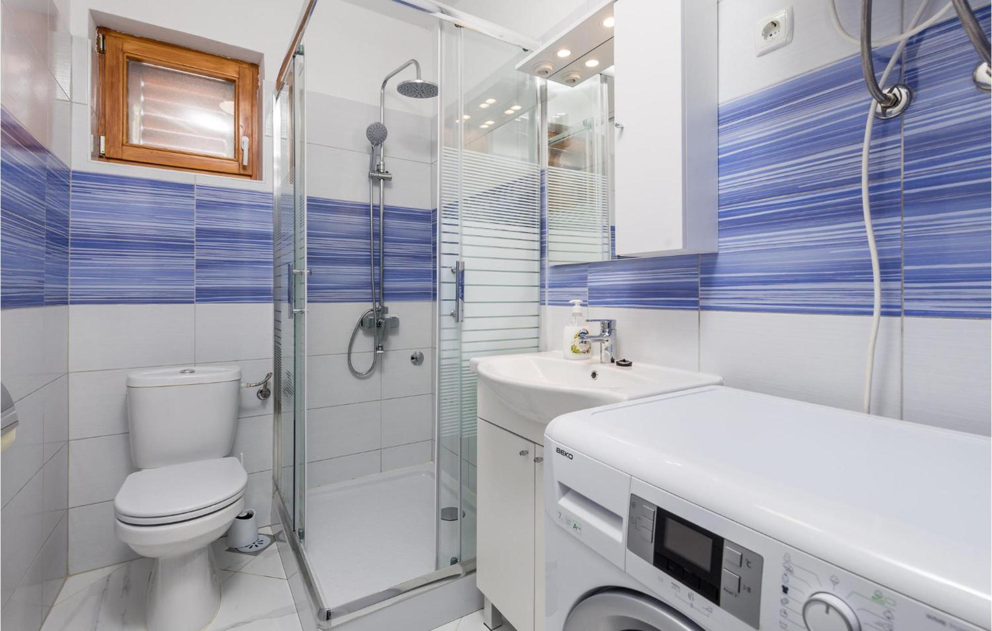 Apartamento In With Kitchen
